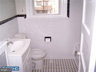 122 Harvin Road Upper Darby, PA 19082 - Photo 11 of 12 Bathroom