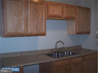 122 Harvin Road Upper Darby, PA 19082 - Photo 8 of 12 Kitchen