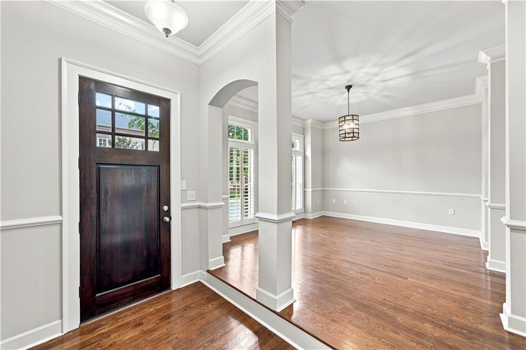 102 Riversgate Drive Sandy Springs, GA 30339 - Photo 5 of 75 Gallery Image 5