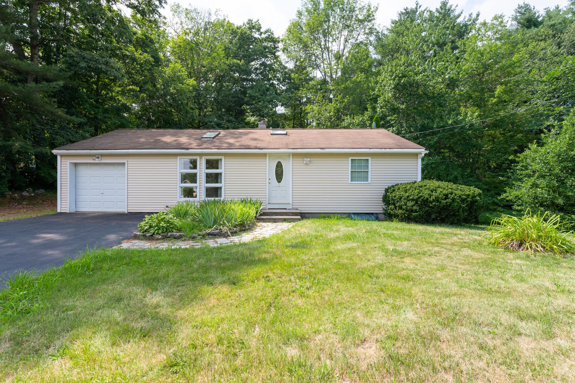 66 Chester Road Derry, NH 03038 - Photo 1 of 32