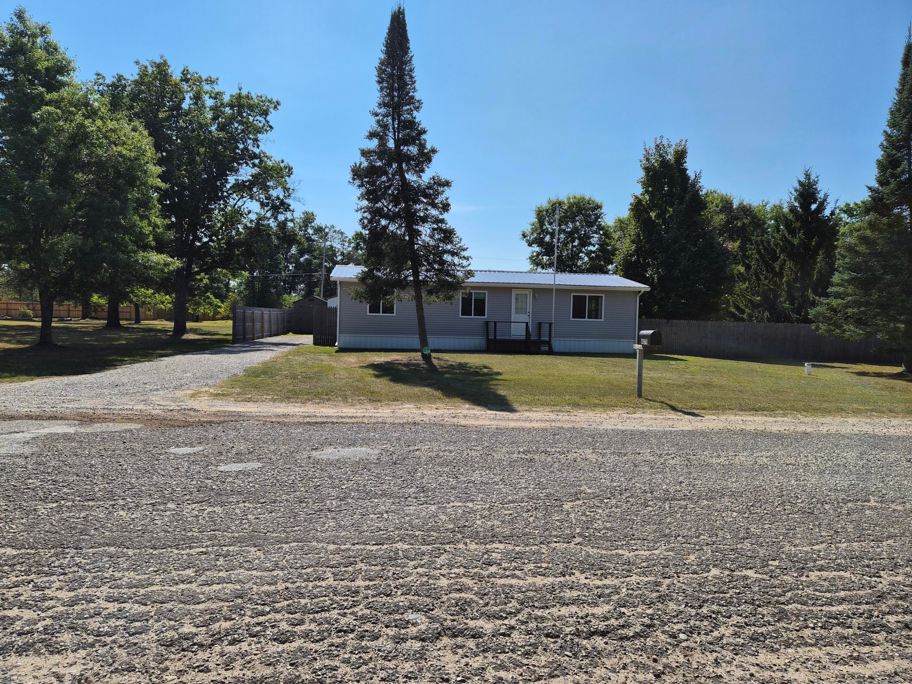 4079 West Pinecrest Road Grayling, MI 49738 - Photo 6 of 78 31645