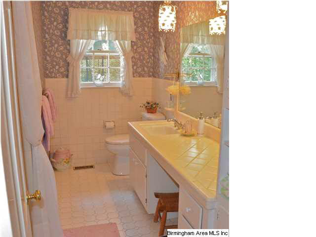 2629 Millwood Road Birmingham, AL 35243 - Photo 19 of 30
