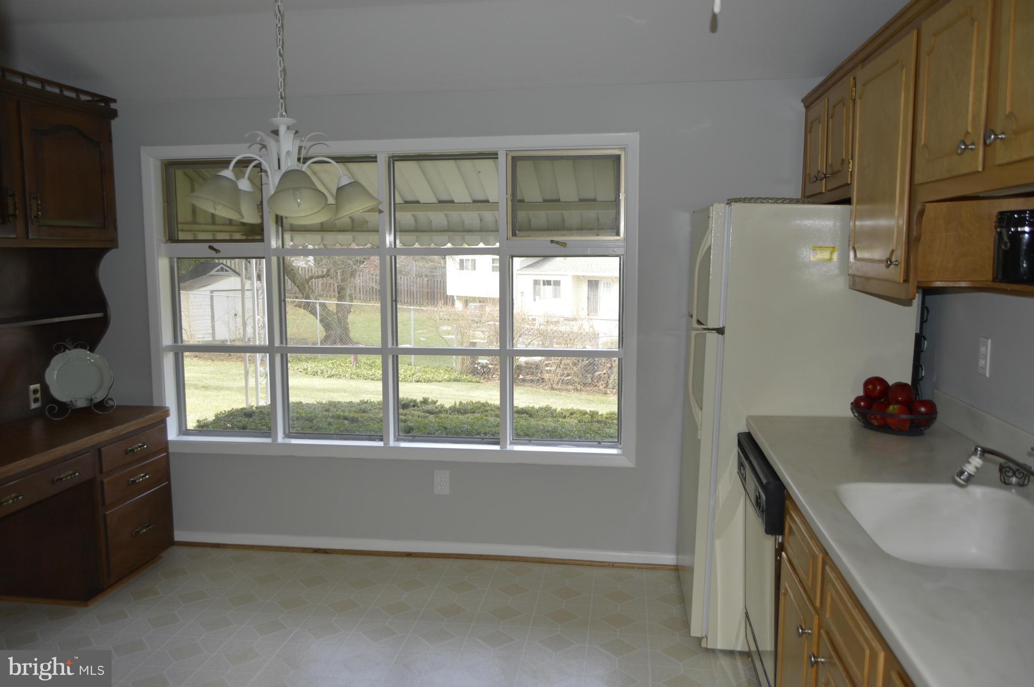 1504 Milestone Drive Silver Spring, MD 20904 - Photo 8 of 27 Kitchen