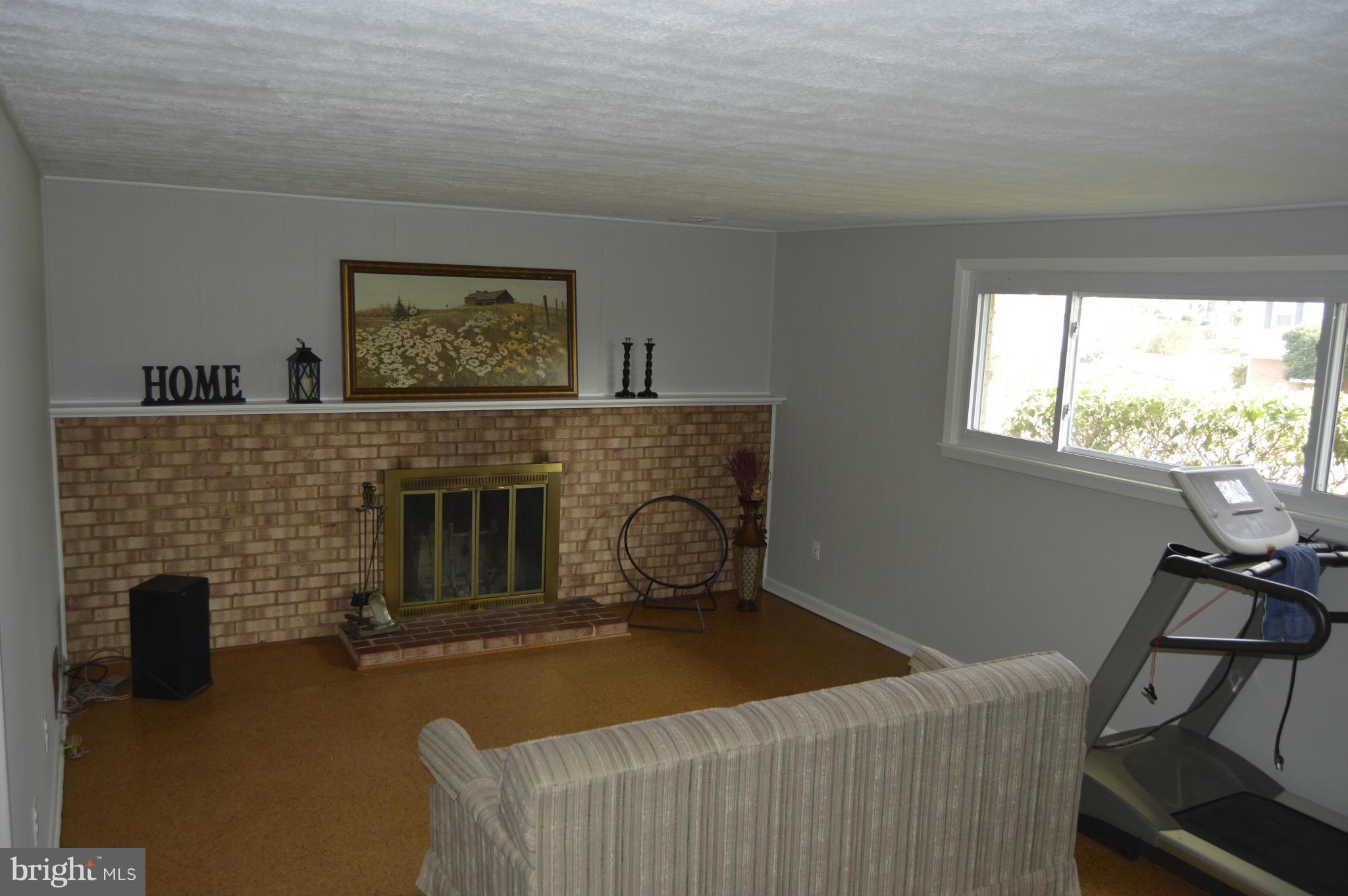 1504 Milestone Drive Silver Spring, MD 20904 - Photo 9 of 27 Family Room