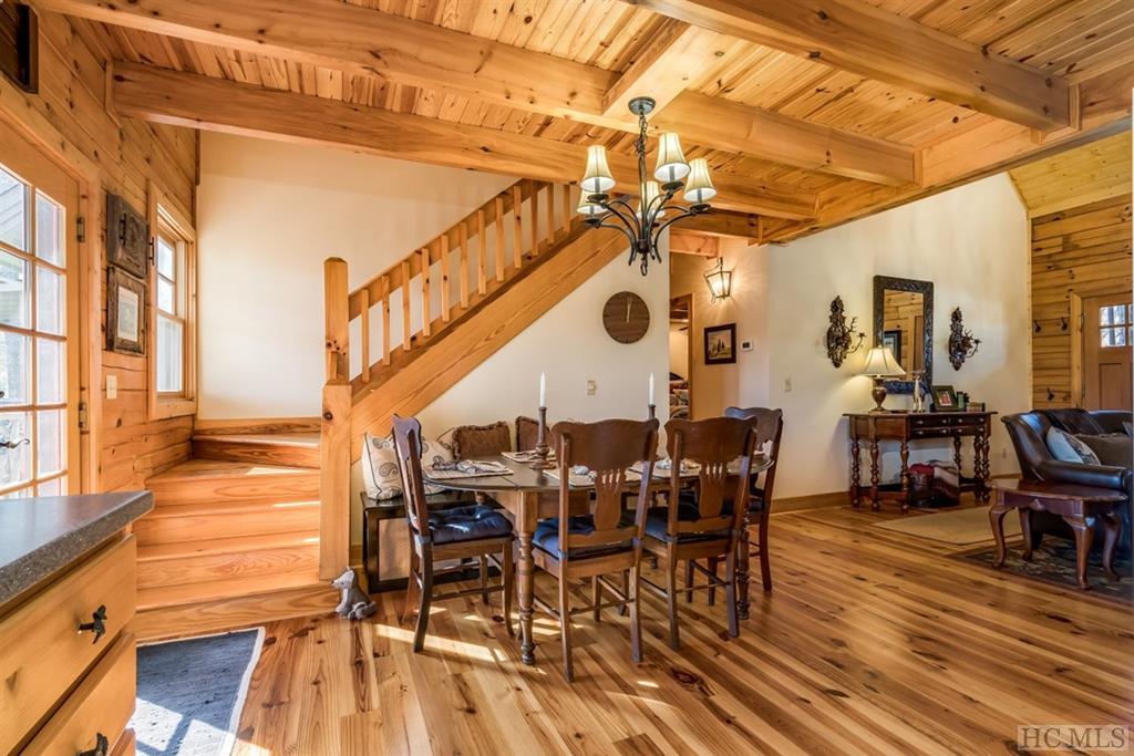 271 Rendezvous Ridge, Unit B Cashiers, NC 28717 - Photo 14 of 25 Gallery Image 14