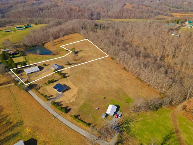 $399,900 | 2637 Dotson Road, Lafayette, TN 37083