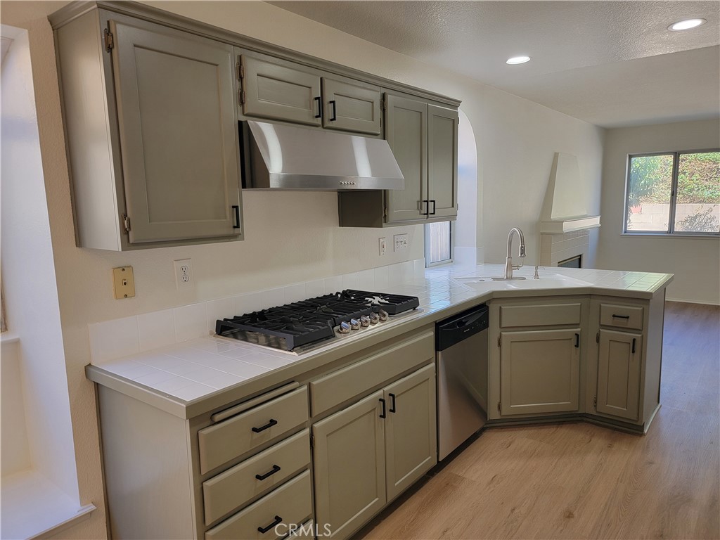 7466 Holloway Road Rancho Cucamonga, CA 91730 - Photo 3 of 27
