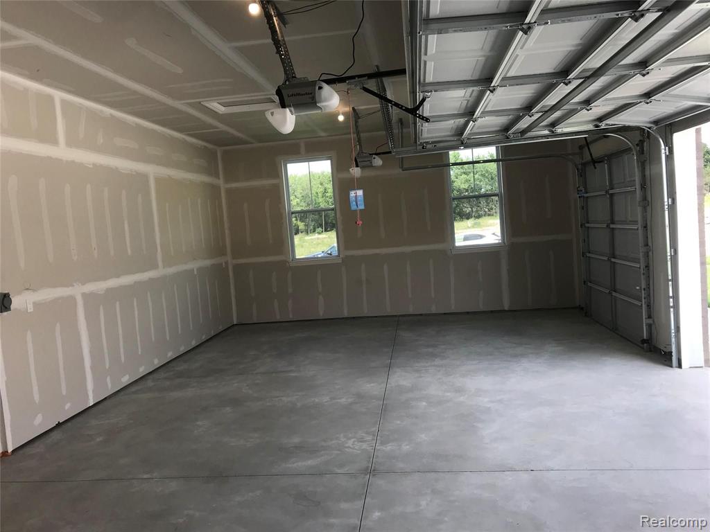 909 Lemon Drive Rochester, MI 48307 - Photo 16 of 17