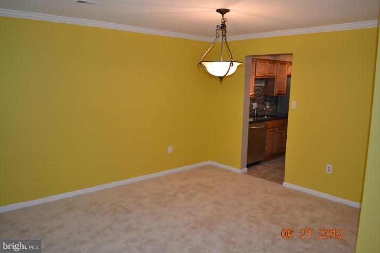 947 South Rolfe Street, Unit A Arlington, VA 22204 - Photo 3 of 18 Dining Room