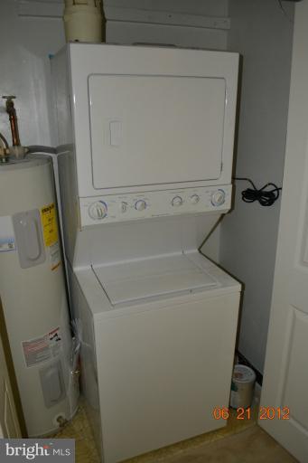 947 South Rolfe Street, Unit A Arlington, VA 22204 - Photo 8 of 18 Interior (General)