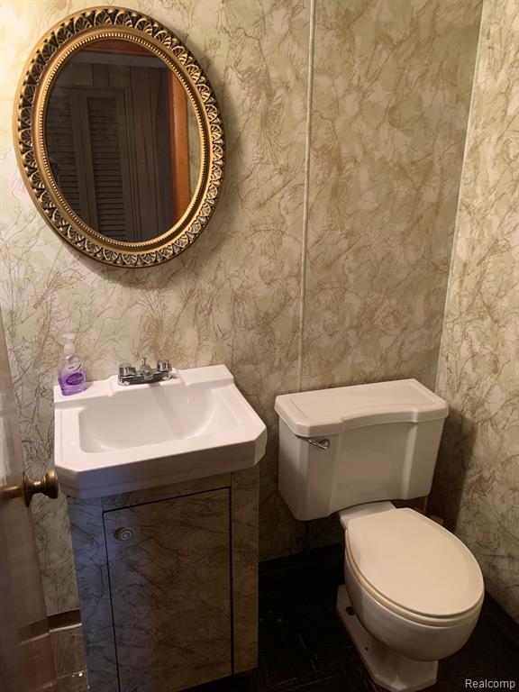 2401 Riverside Drive Port Huron, MI 48060 - Photo 21 of 29