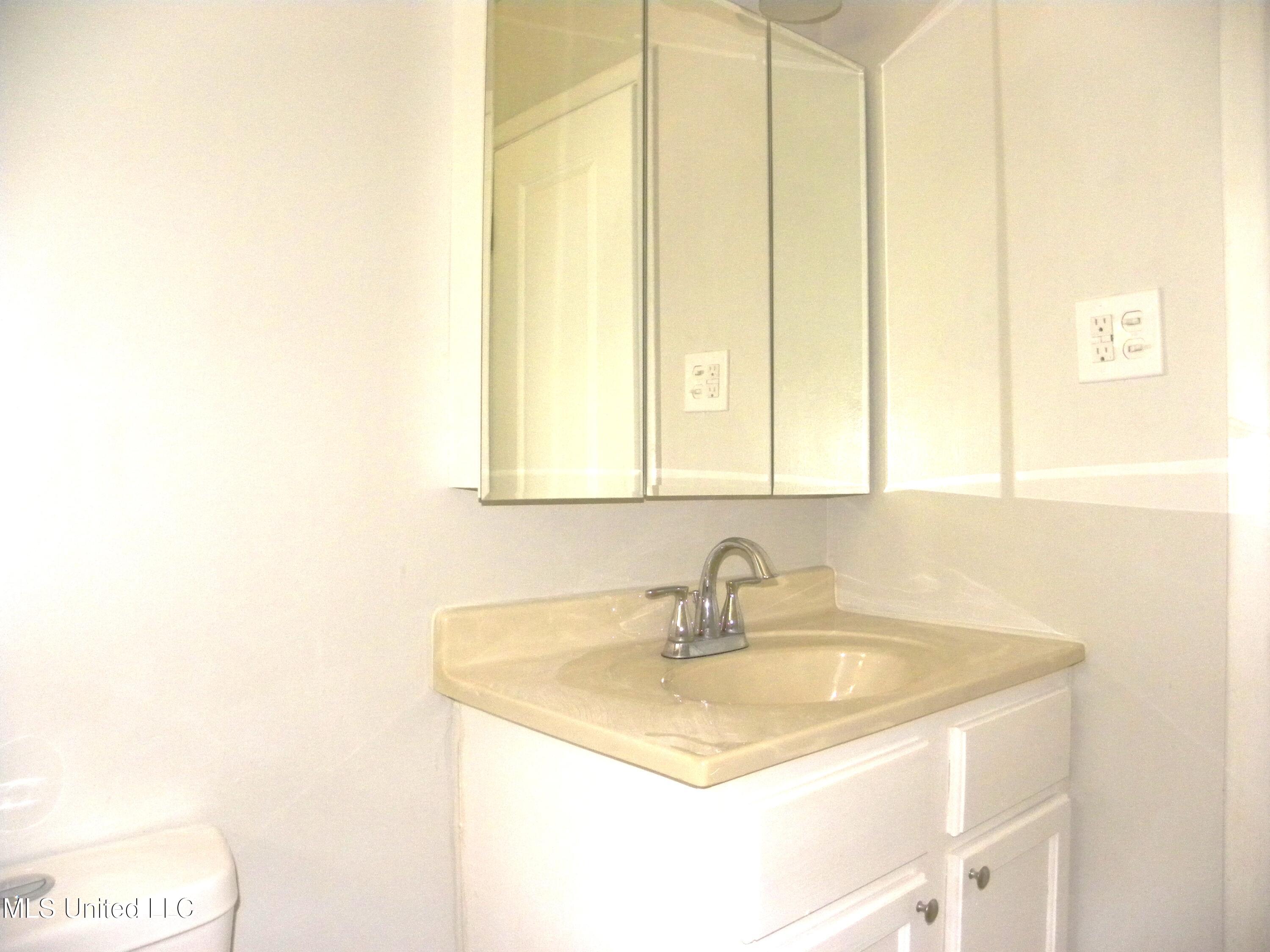 7216 Hampton Drive Biloxi, MS 39532 - Photo 22 of 43 DSCN9391