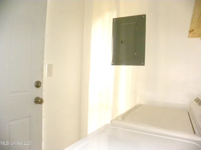 $1,600 | 7216 Hampton Drive, Biloxi, MS 39532