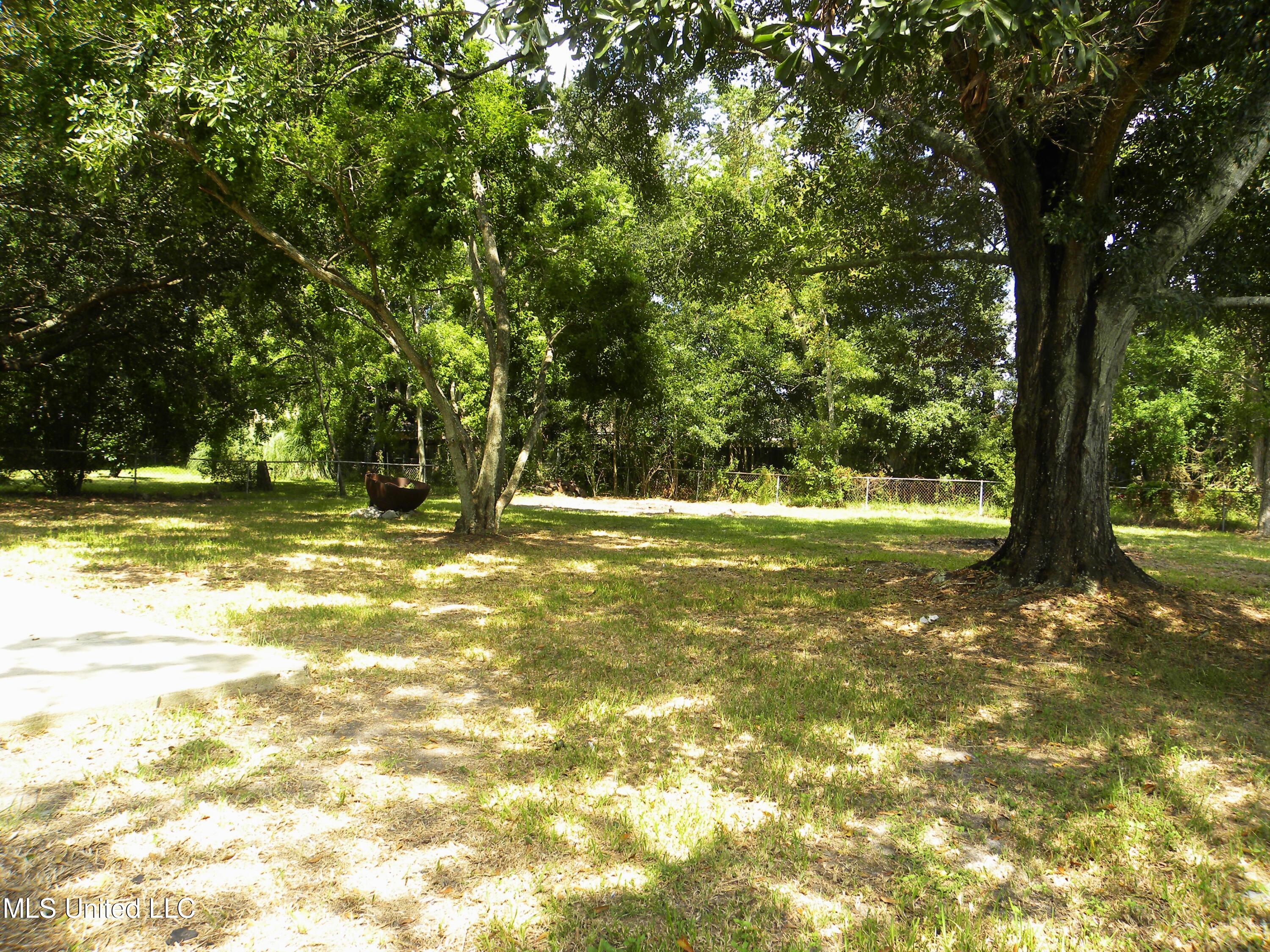 7216 Hampton Drive Biloxi, MS 39532 - Photo 37 of 43 DSCN9407