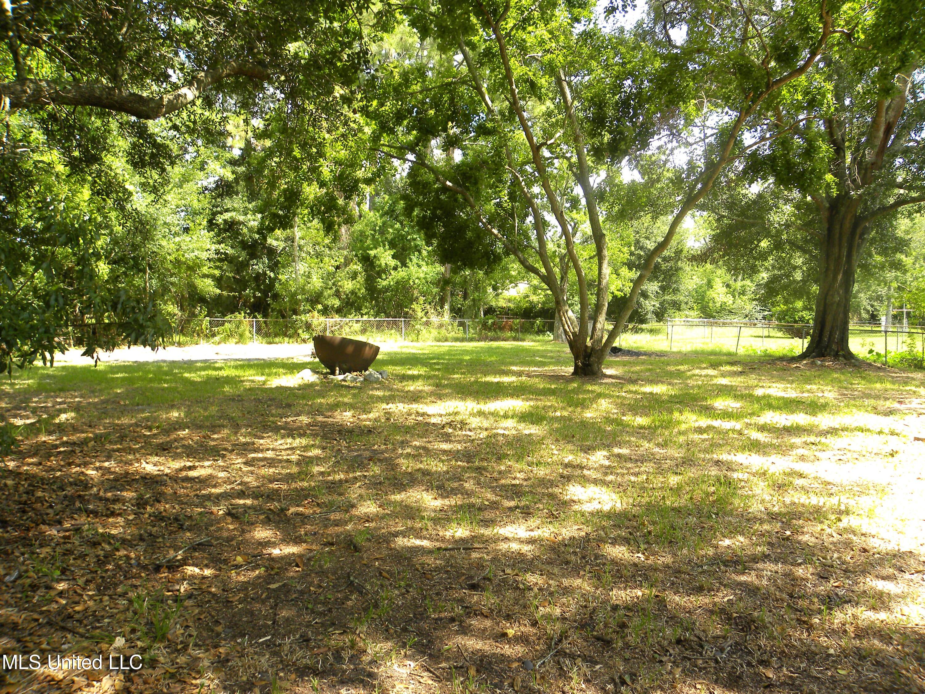 7216 Hampton Drive Biloxi, MS 39532 - Photo 39 of 43 DSCN9409