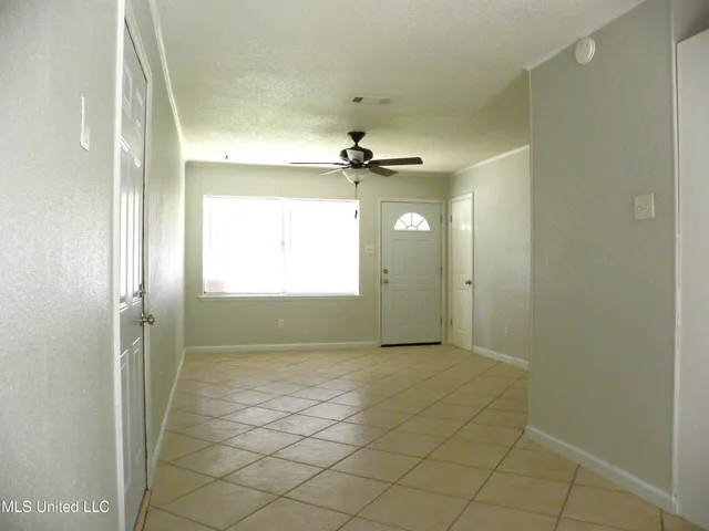 $1,600 | 7216 Hampton Drive, Biloxi, MS 39532