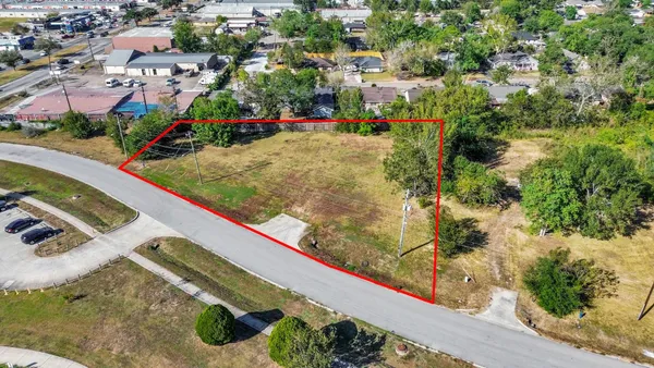 $400,000 | 5441 Simsbrook Drive, Houston, TX 77045