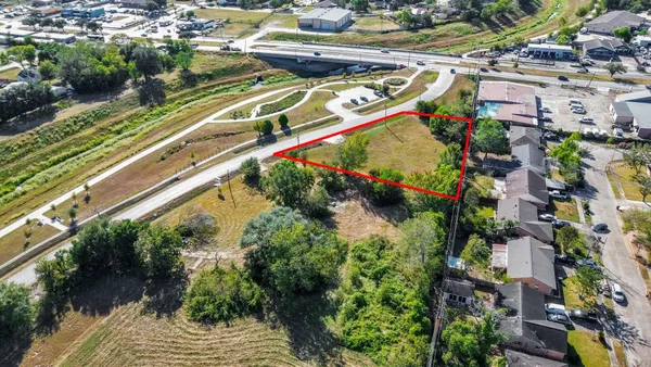 $400,000 | 5441 Simsbrook Drive, Houston, TX 77045