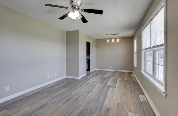 $232,900 | 118 Gleaves Lane, Oak Grove, KY 42262