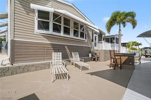 $389,900 | 3094 Harpoon Lane, St. James City, FL 33956