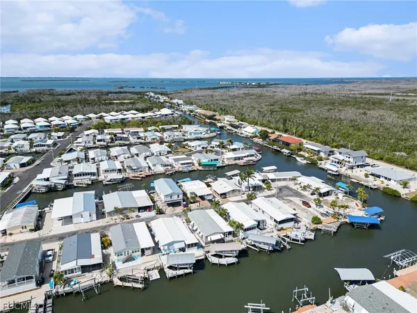 $389,900 | 3094 Harpoon Lane, St. James City, FL 33956