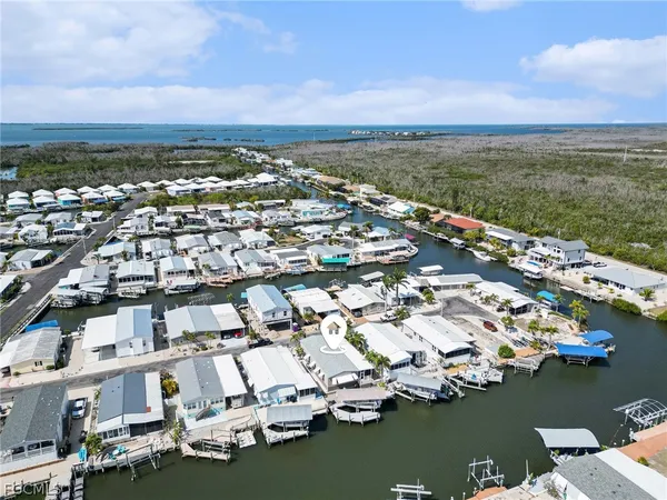 $389,900 | 3094 Harpoon Lane, St. James City, FL 33956