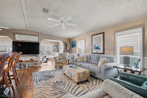 $389,900 | 3094 Harpoon Lane, St. James City, FL 33956