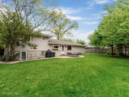 $825,000 | 2238 Silverpine Drive, Glenview, IL 60025