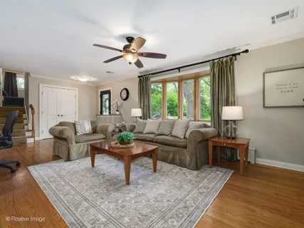 $825,000 | 2238 Silverpine Drive, Glenview, IL 60025
