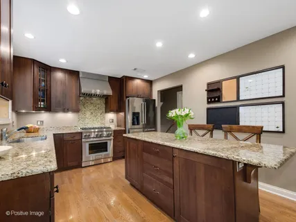$825,000 | 2238 Silverpine Drive, Glenview, IL 60025