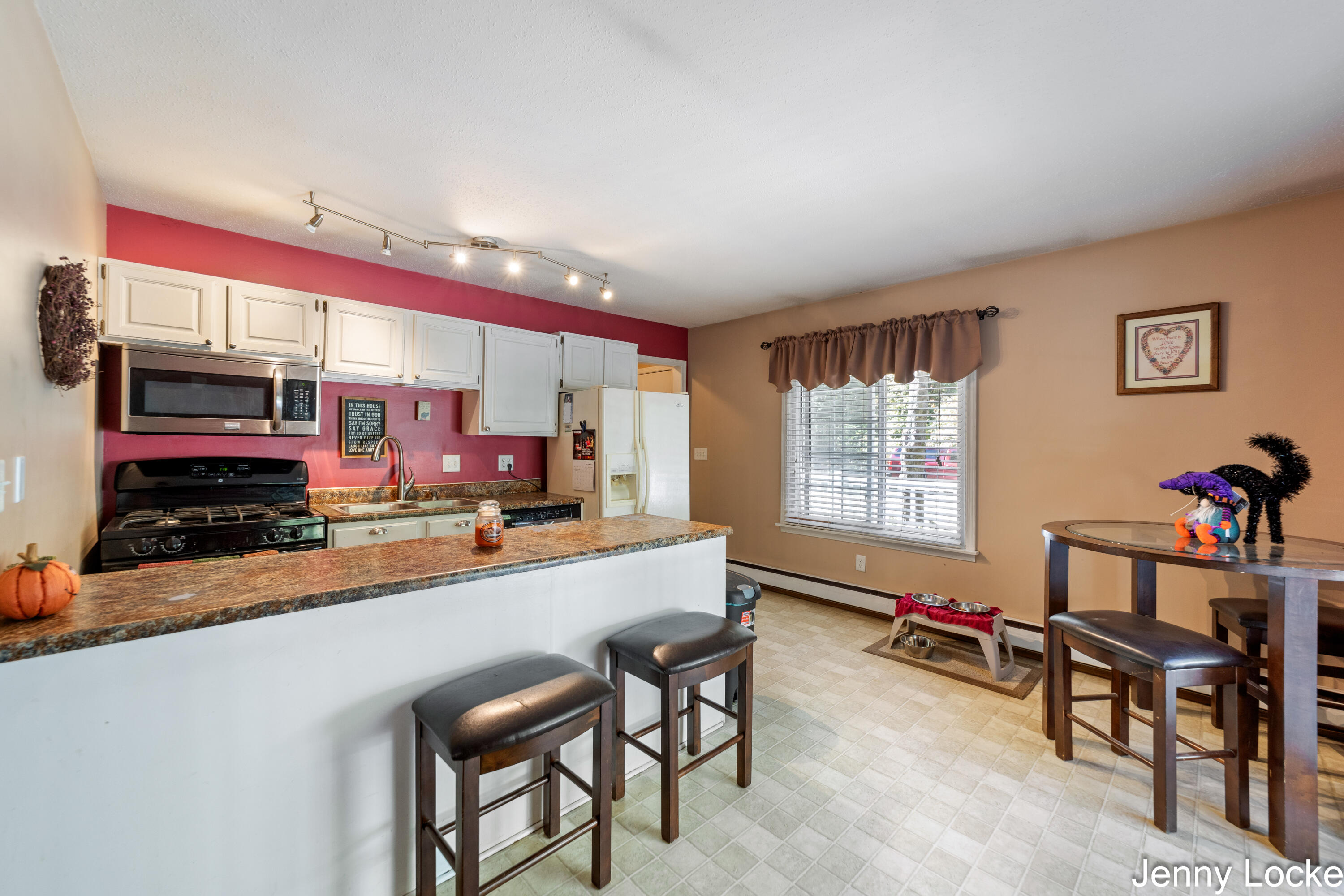 3280 Fenner Road Muskegon, MI 49445 - Photo 11 of 33 3280 Fenner (11 of 33)