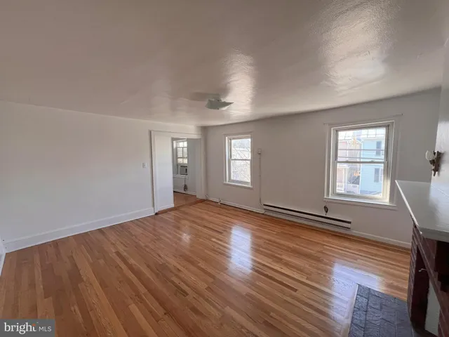 $1,000 | 318 South Braddock Street, Unit 3, Winchester, VA 22601