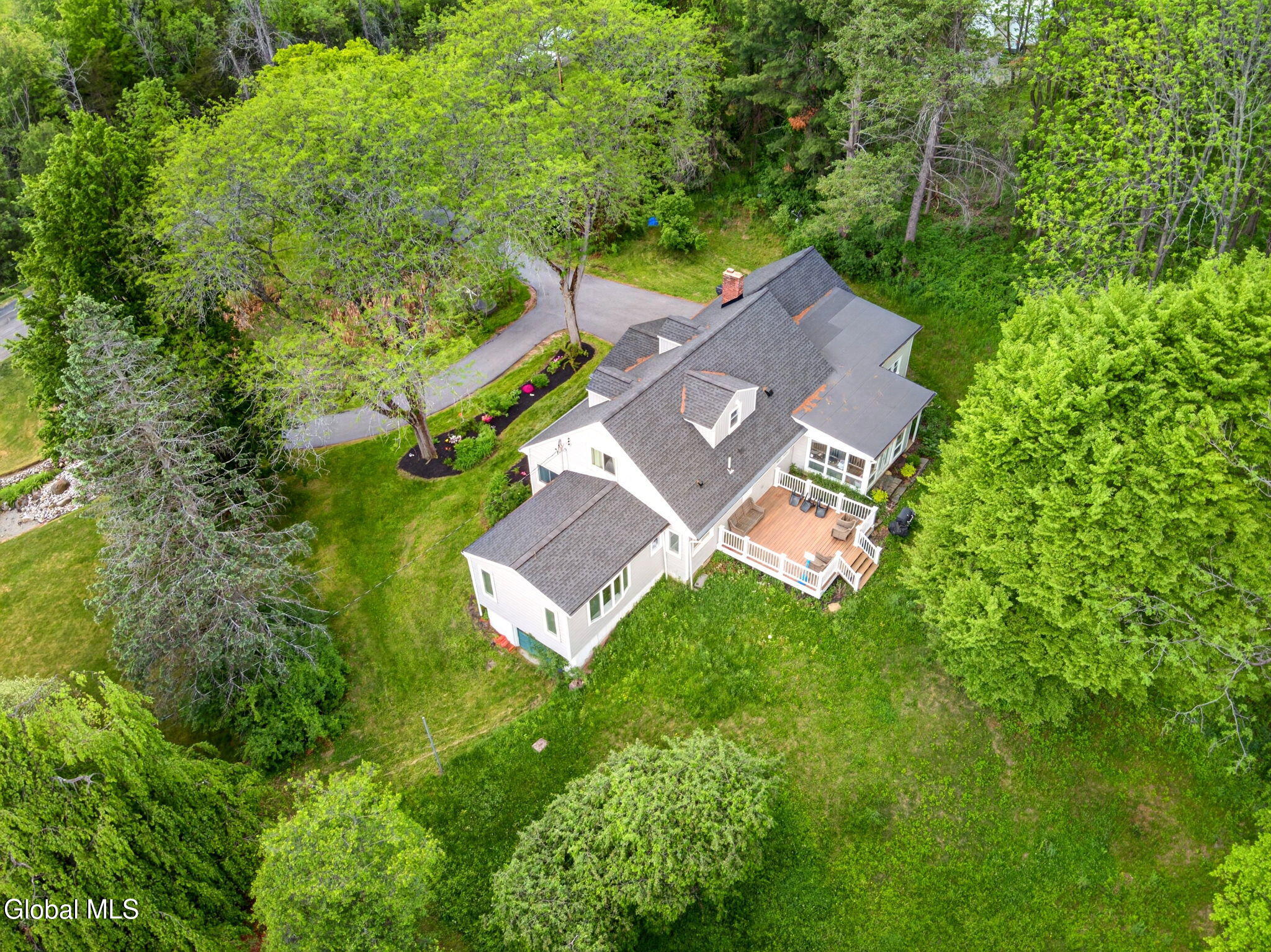 643 Riverview Road Clifton Park, NY 12148 - Photo 4 of 27 IMG_8014