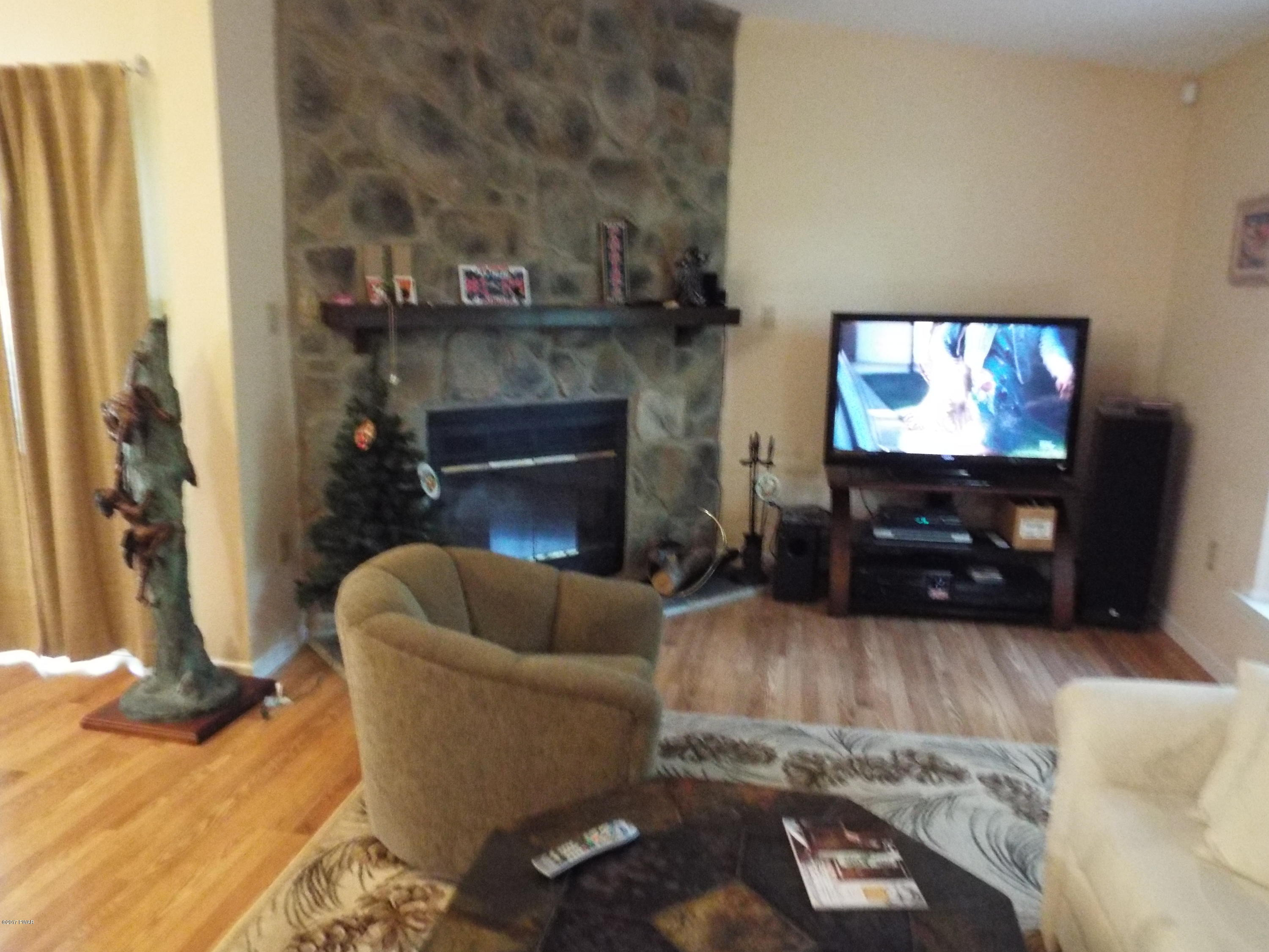 120 Pipher Road Bushkill, PA 18324 - Photo 9 of 22 DSCF1309