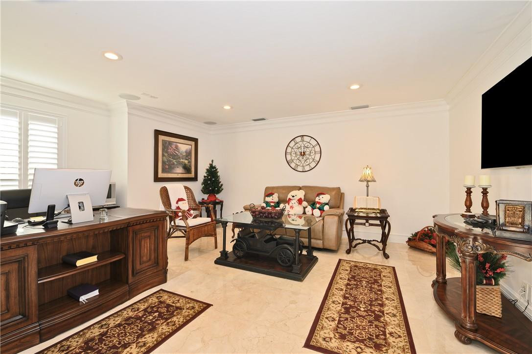 2 Compass Lane Fort Lauderdale, FL 33308 - Photo 9 of 43 Photo 9