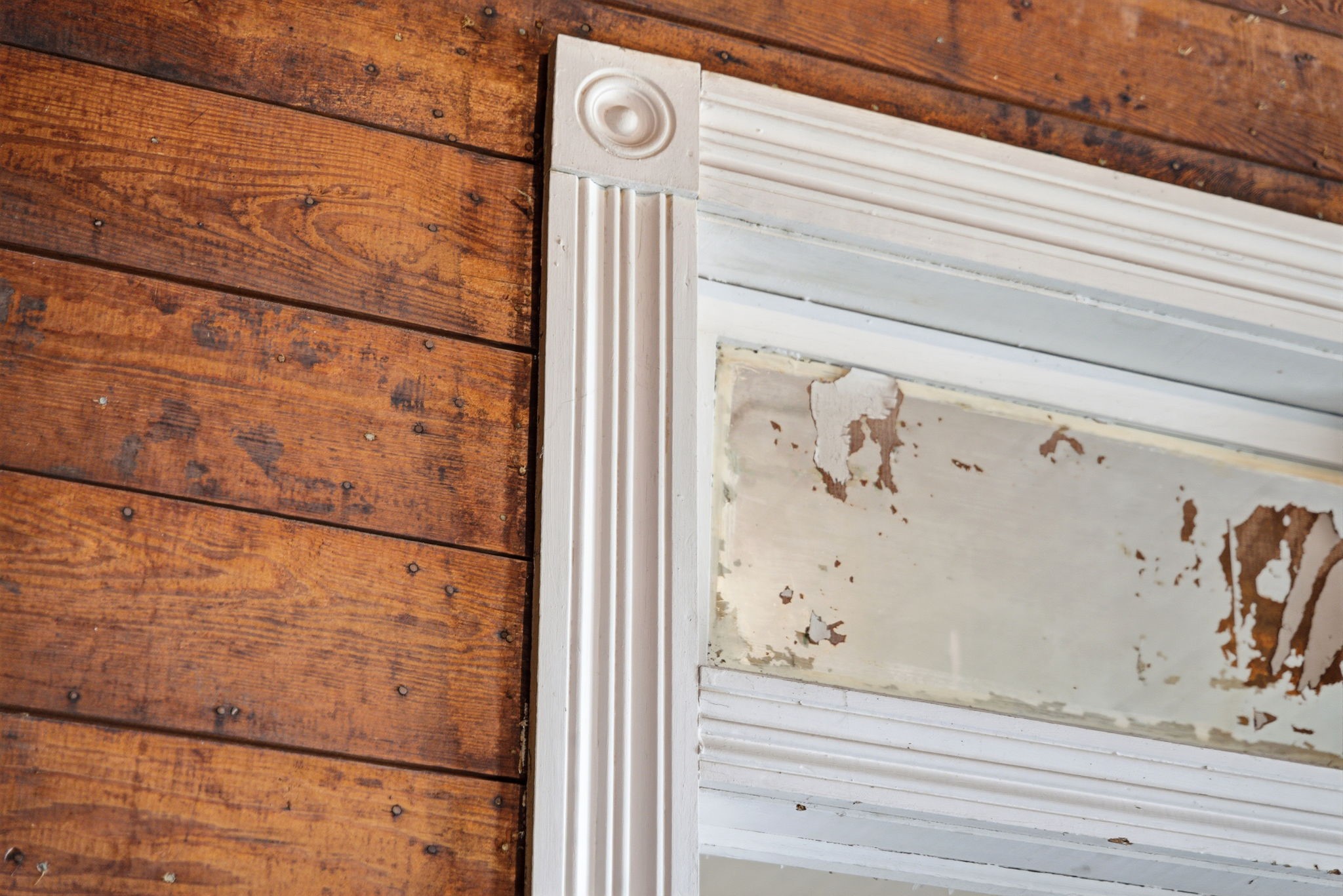 2023 Everett Street Houston, TX 77009 - Photo 9 of 25 ALL solid wood trimwork INTACT - rosettes, door and window trim!