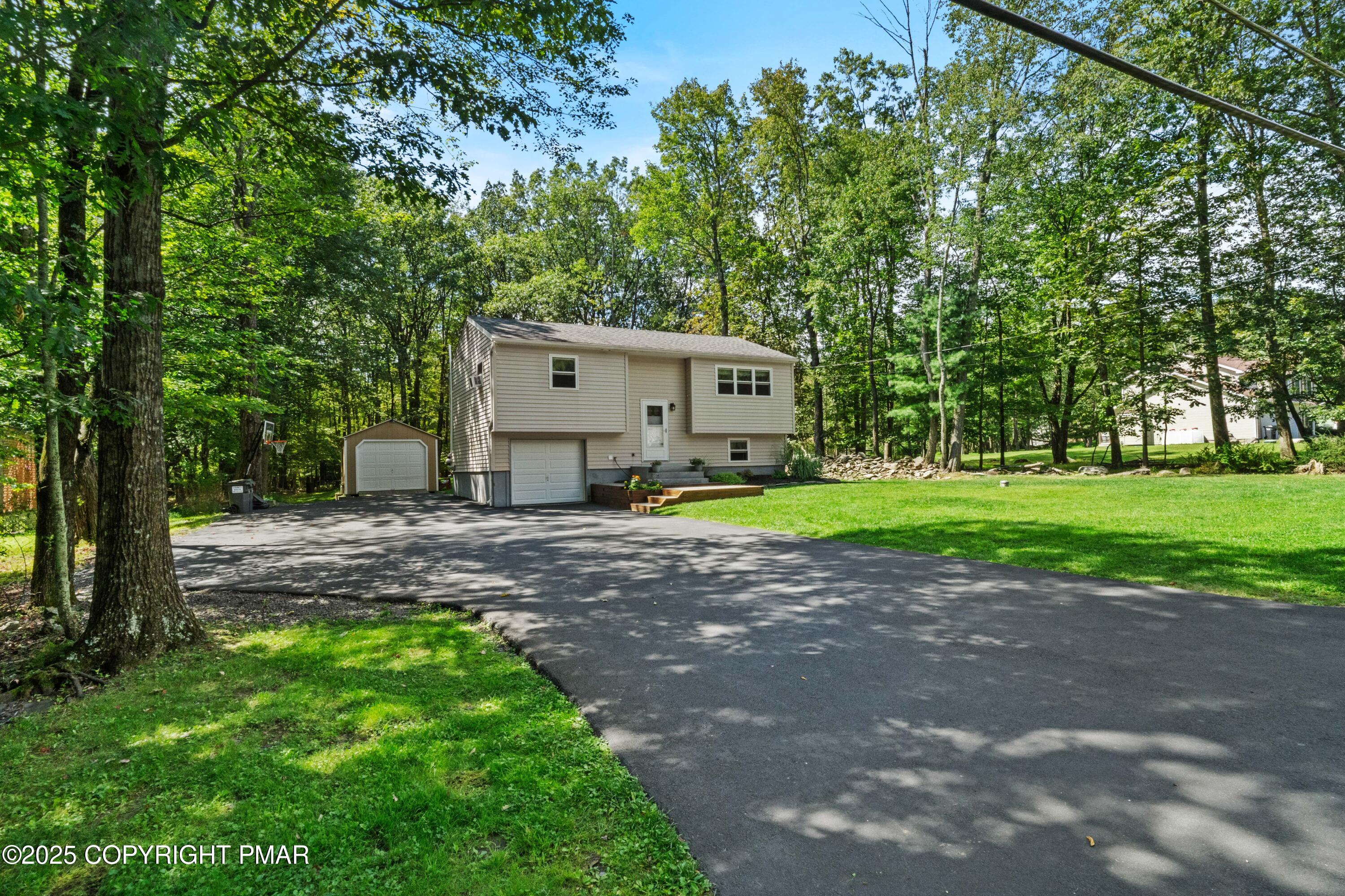 119 Alpine Lake Road Henryville, PA 18332 - Photo 3 of 43 03-Photo-2