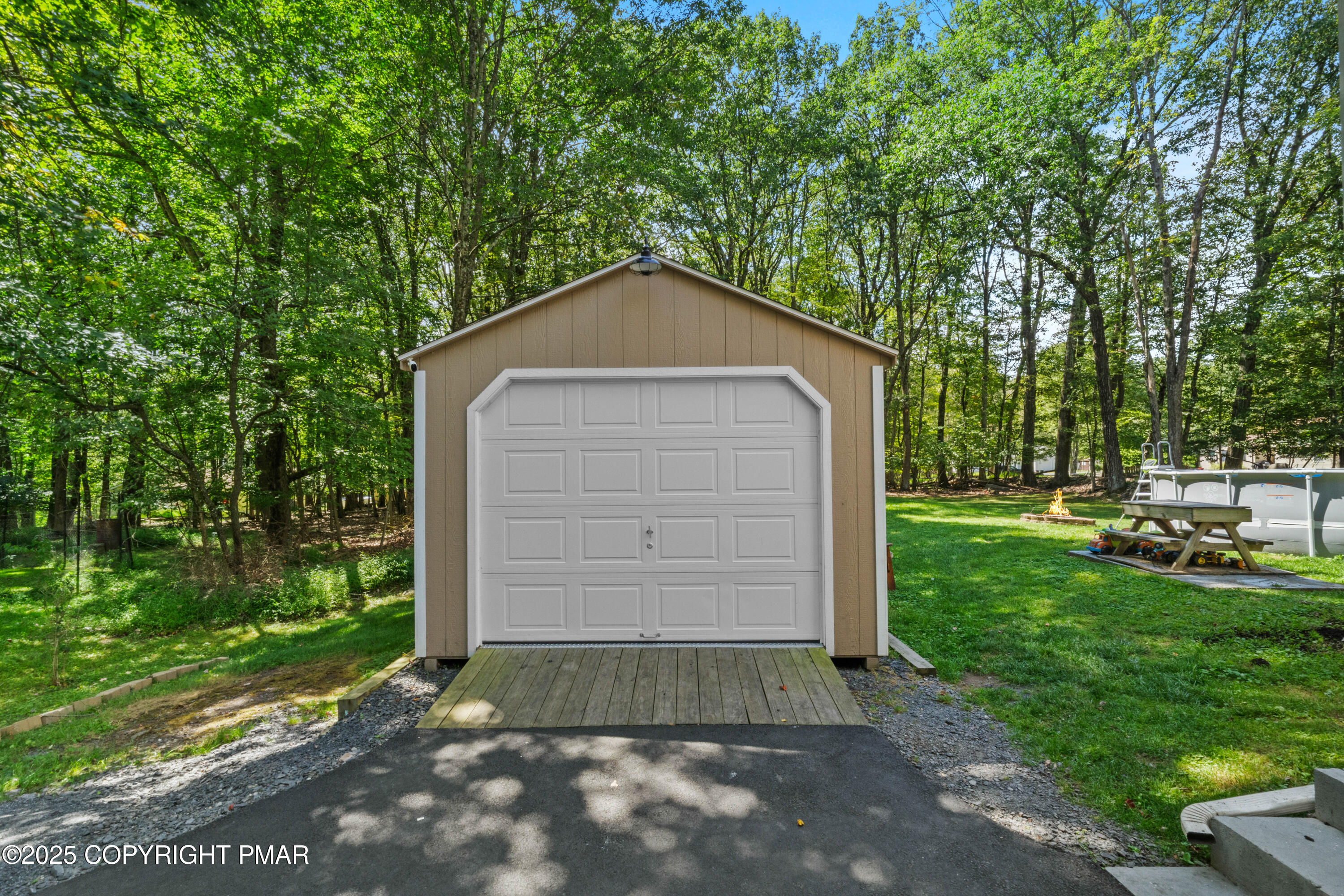 119 Alpine Lake Road Henryville, PA 18332 - Photo 5 of 43 05-Photo-4