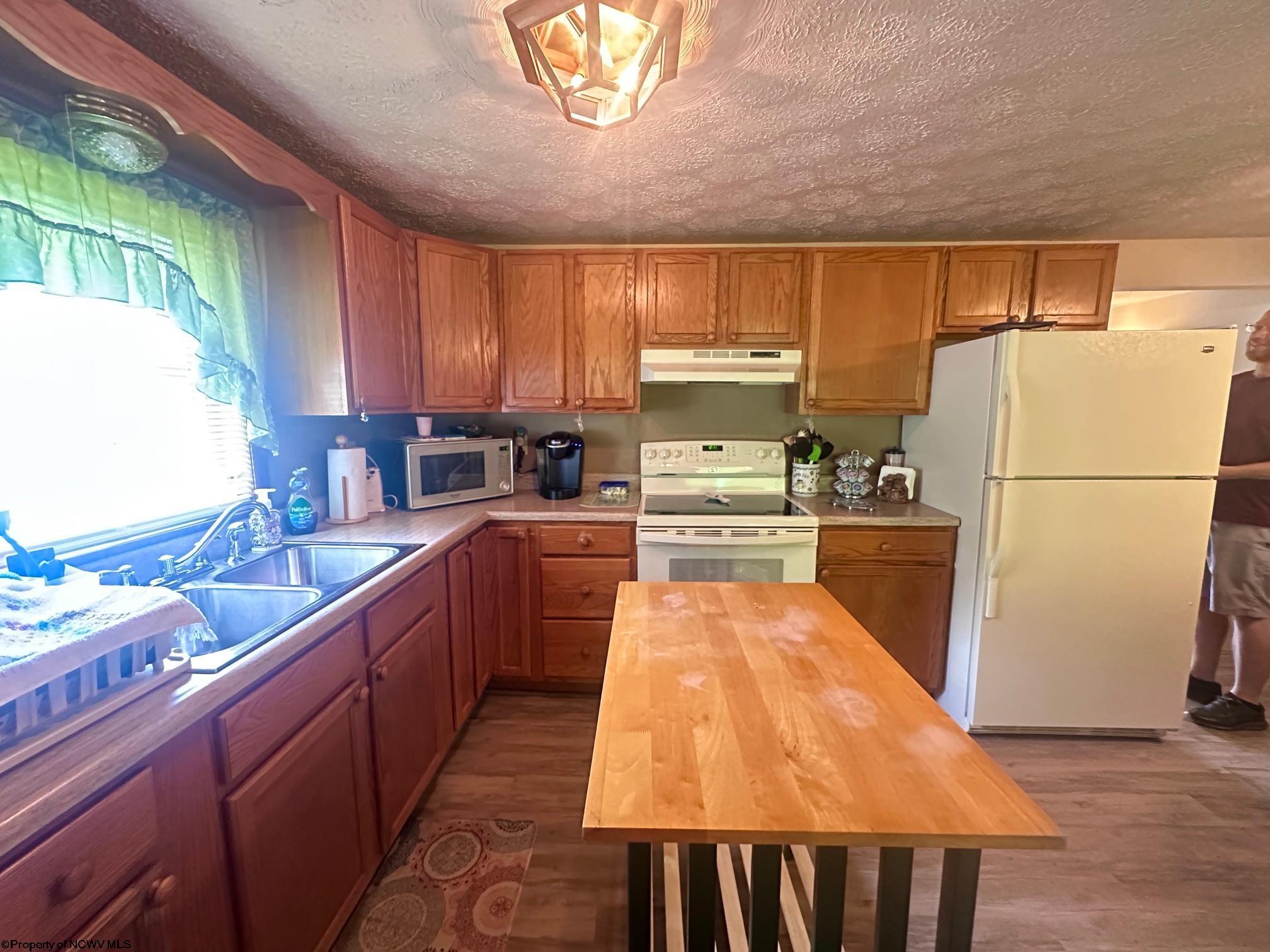 1912 Pleasant Valley Road Fairmont, WV 26554 - Photo 11 of 20 Gallery Image 11