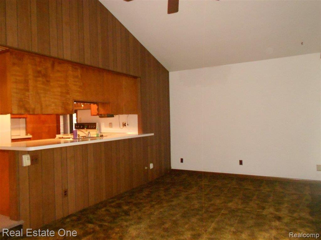 3819 Durham Road Royal Oak, MI 48073 - Photo 5 of 10 KIT OVERLOOKS FAM RM