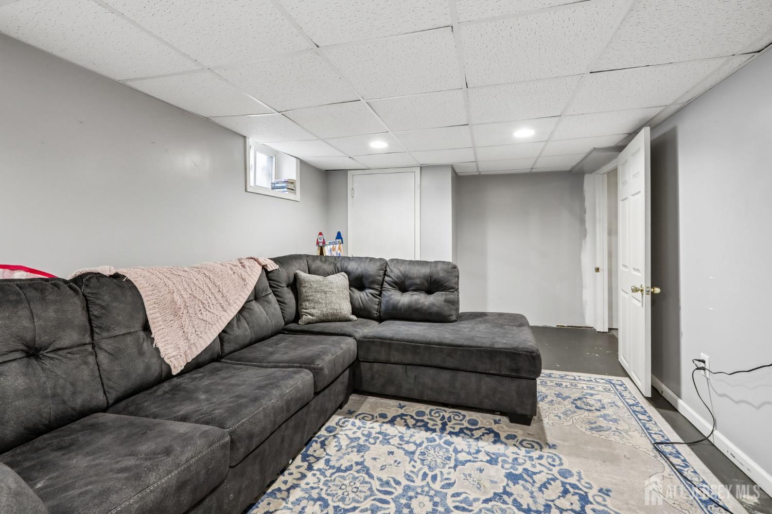608 Decatur Avenue Middlesex, NJ 08846 - Photo 31 of 40