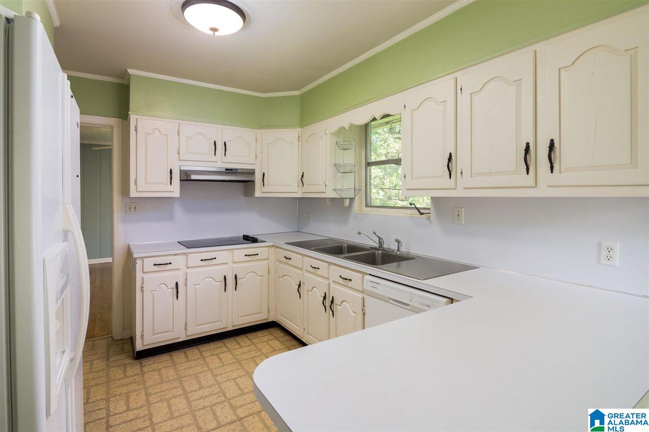 1160 Shades Crest Road Birmingham, AL 35226 - Photo 15 of 40