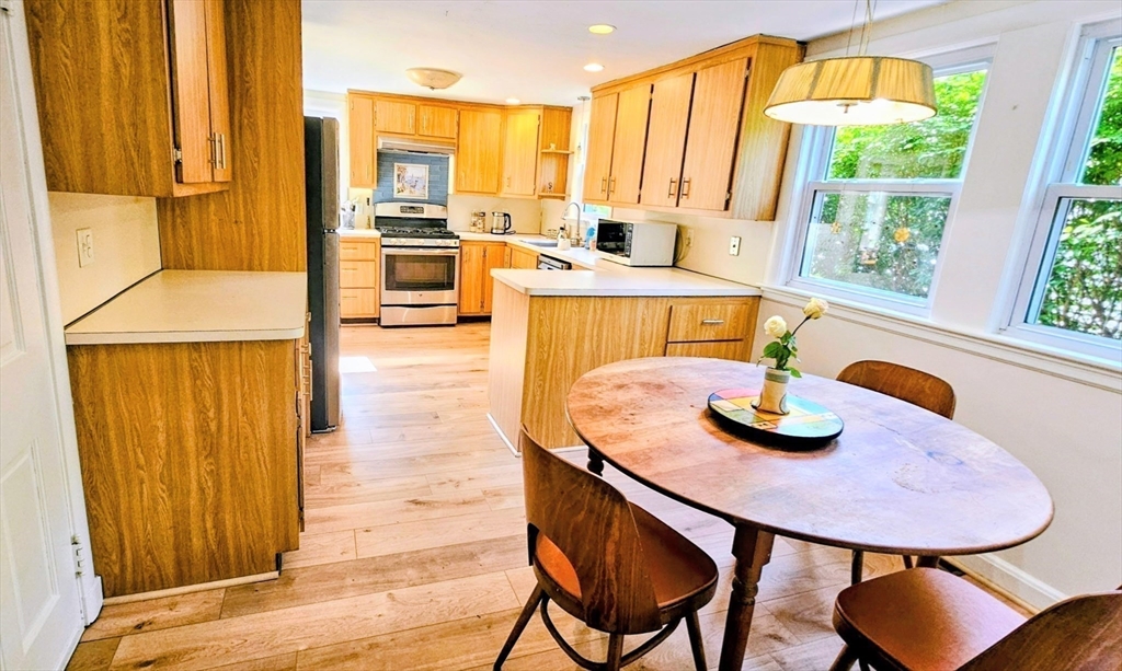 250 Woodcliff Road Newton, MA 02461 - Photo 9 of 21 Gallery Image 9