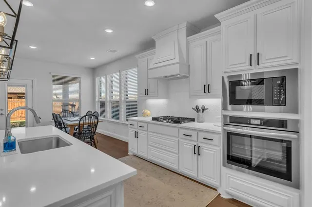 $585,000 | 5400 Bardwell Drive, Denton, TX 76226