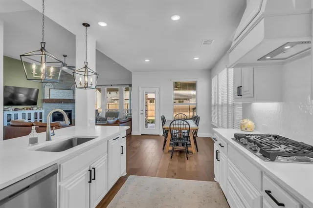 $585,000 | 5400 Bardwell Drive, Denton, TX 76226