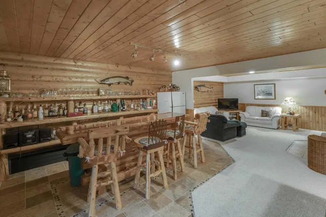 $999,900 | 20266 Windhill Drive, Bemidji, MN 56601