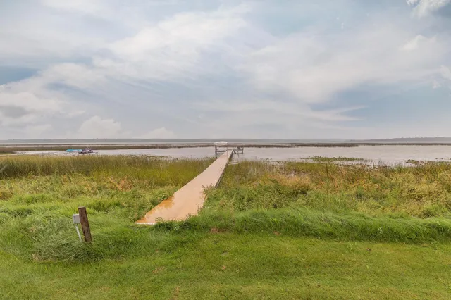 $999,900 | 20266 Windhill Drive, Bemidji, MN 56601