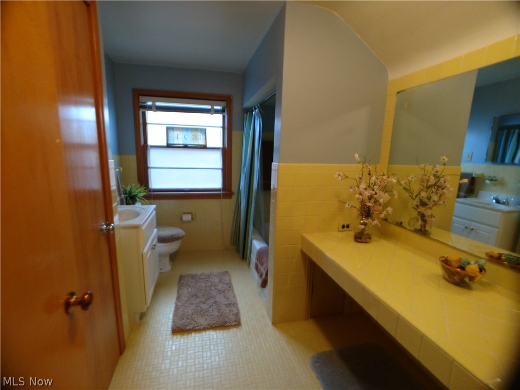 6450 Manchester Road Parma, OH 44129 - Photo 14 of 29