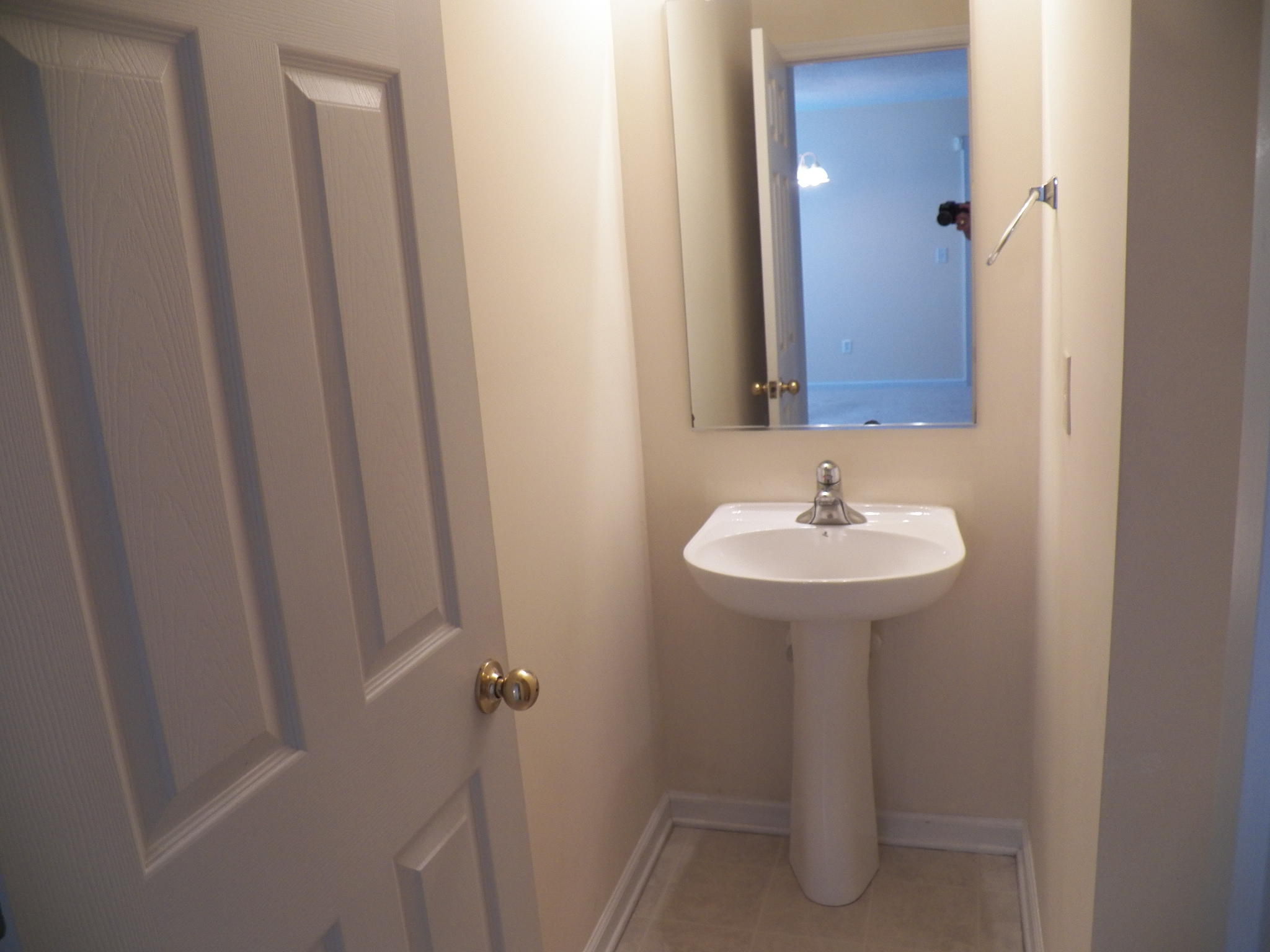 131 Tyron Road Summerville, SC 29483 - Photo 8 of 12 100_3243 - Copy
