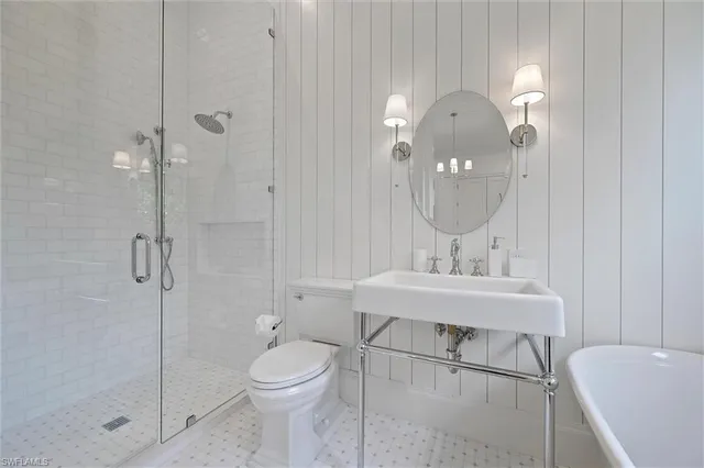 $7,850,000 | 6285 Highcroft Drive, Naples, FL 34119